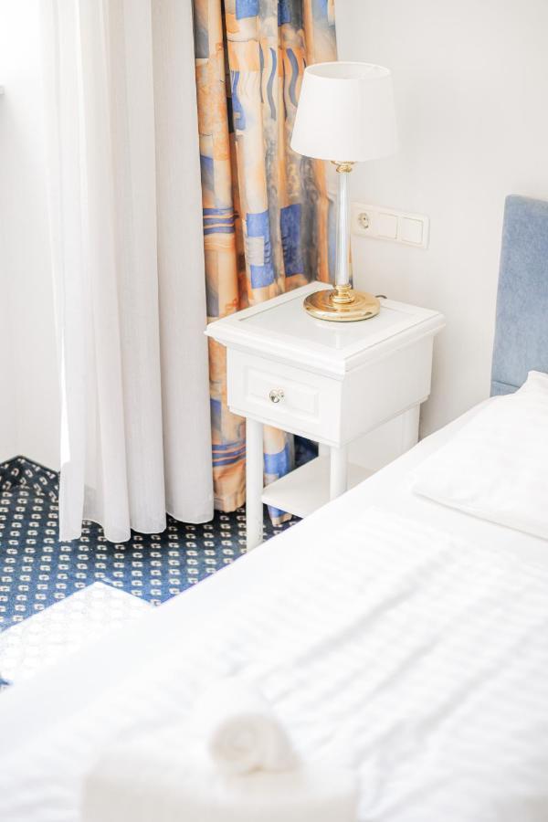 Self-Check-In Hotel Adlon Vienna Exterior photo