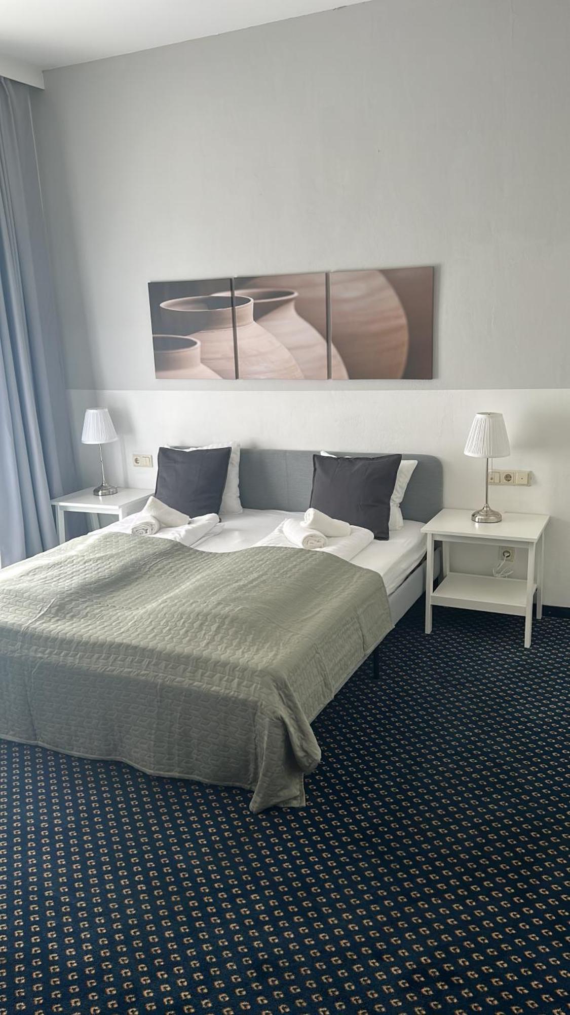 Self-Check-In Hotel Adlon Vienna Exterior photo